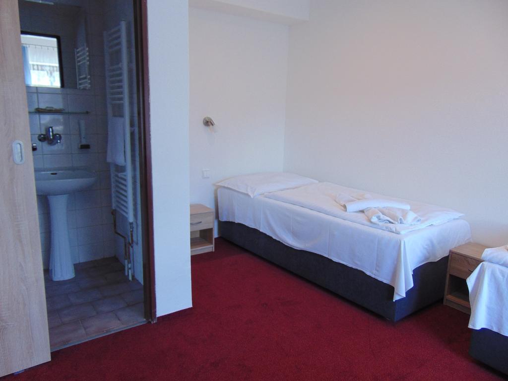 Hotel Isora Ostrava Extérieur photo